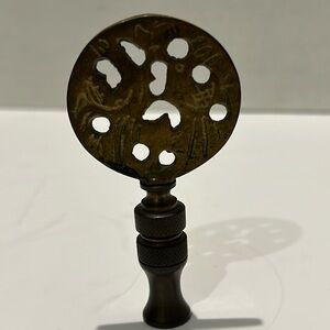 Vintage Brass tall lamp finial!  Jewlery for your lamp!